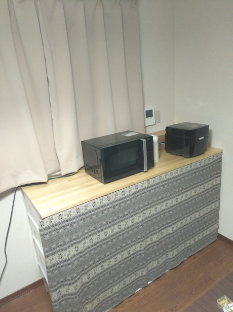 桧（無節）集成材（積層材）のキッチン収納棚の天板 | カウンター・天板