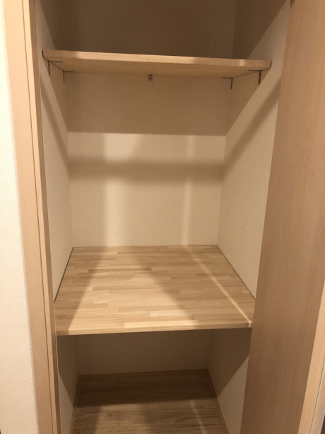 ゴム積層材棚板