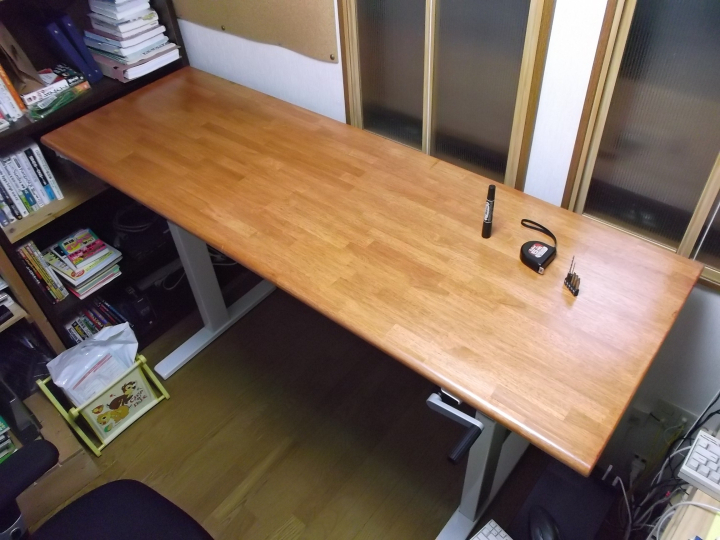 ゴム集成材（積層材）の可動机天板