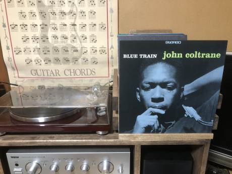 ゴム集成材のレコードボックス