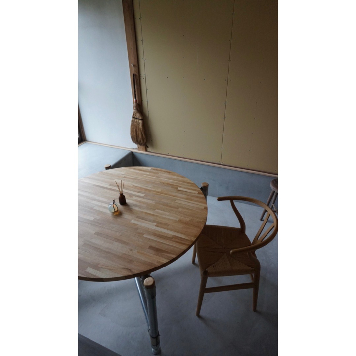 ナラ集成材の円形大型天板