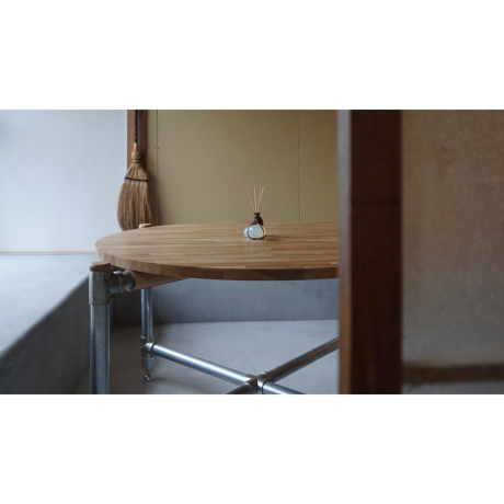 ナラ集成材の円形大型天板